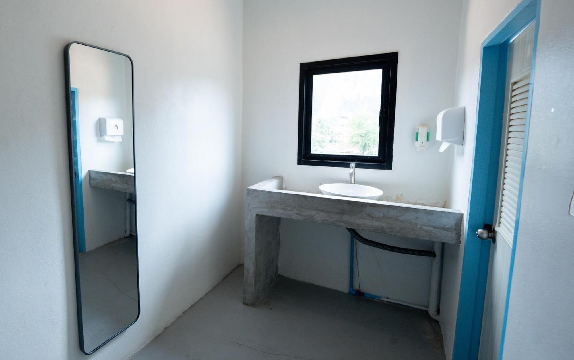The Hangout Hostel Ao Nang 外观 照片